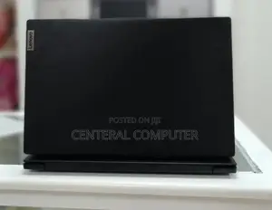 New Laptop Lenovo V330 8GB AMD Ryzen 3 SSD 256GB