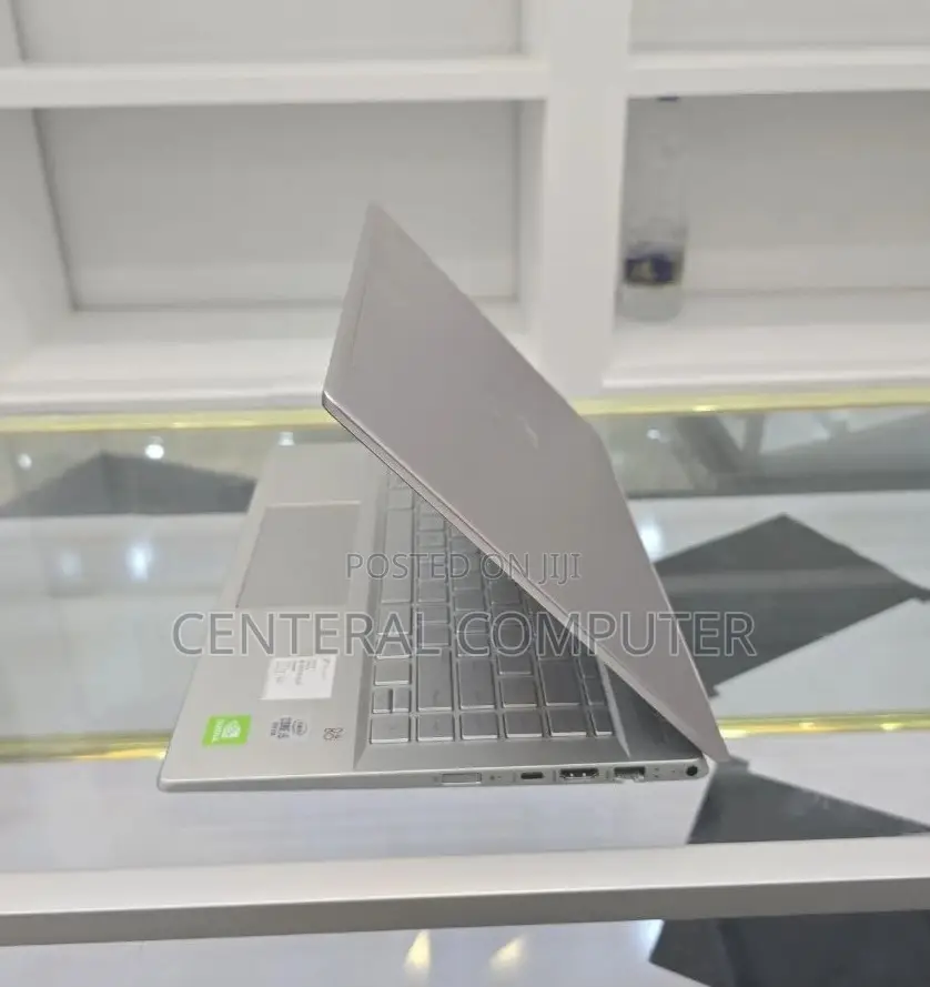 New Laptop HP Pavilion 13 16GB Intel Core I5 HDD 4T