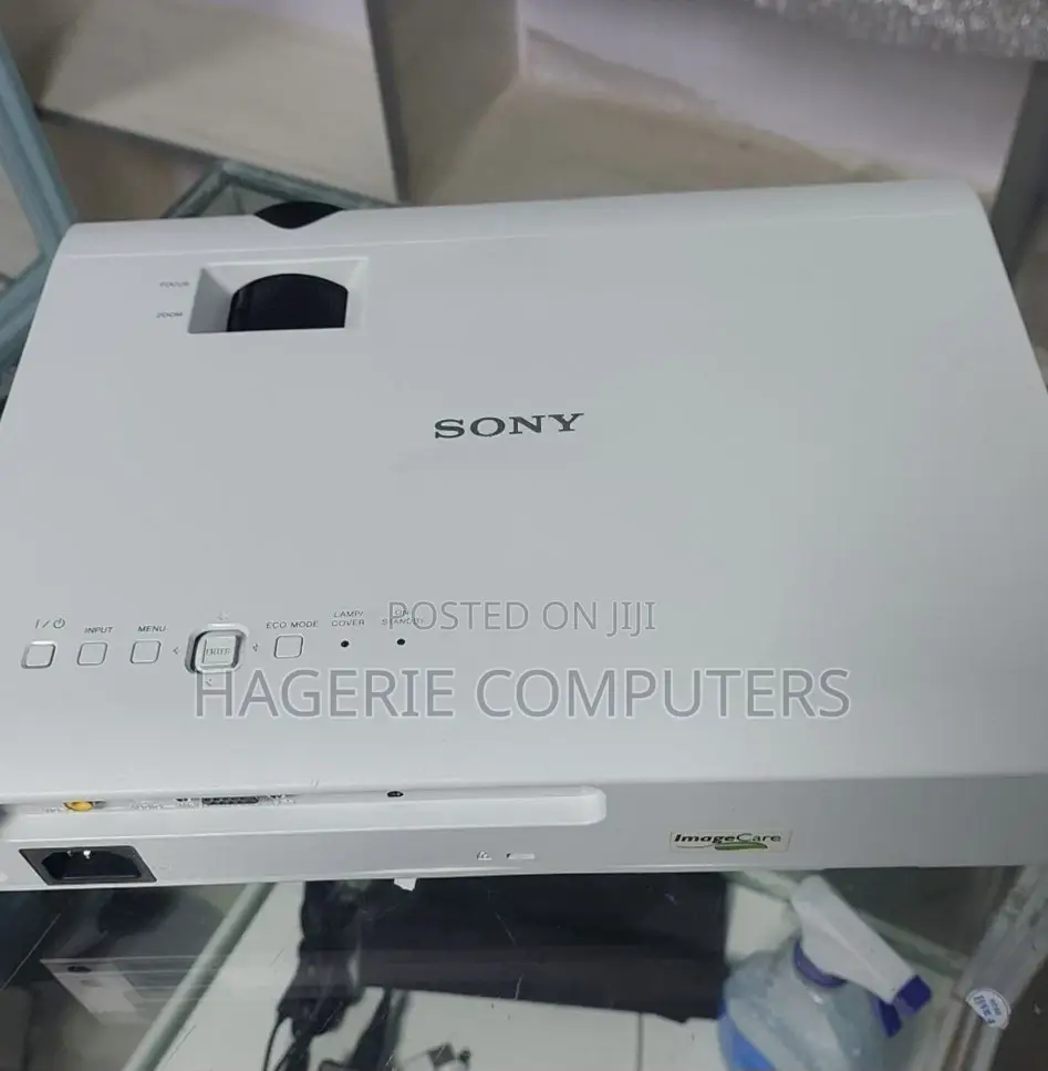 Brand New Sony Projector Dx 100