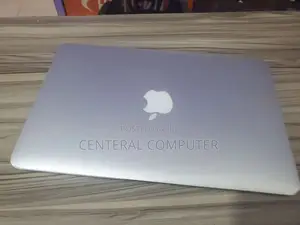 New Laptop Apple MacBook 2015 4GB Intel Core I5 SSD 128GB