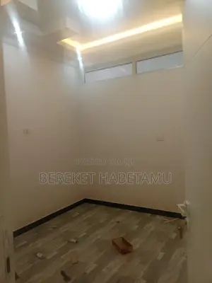 3bdrm Apartment in አዲስ አበባ, Nifas Silk-Lafto for sale