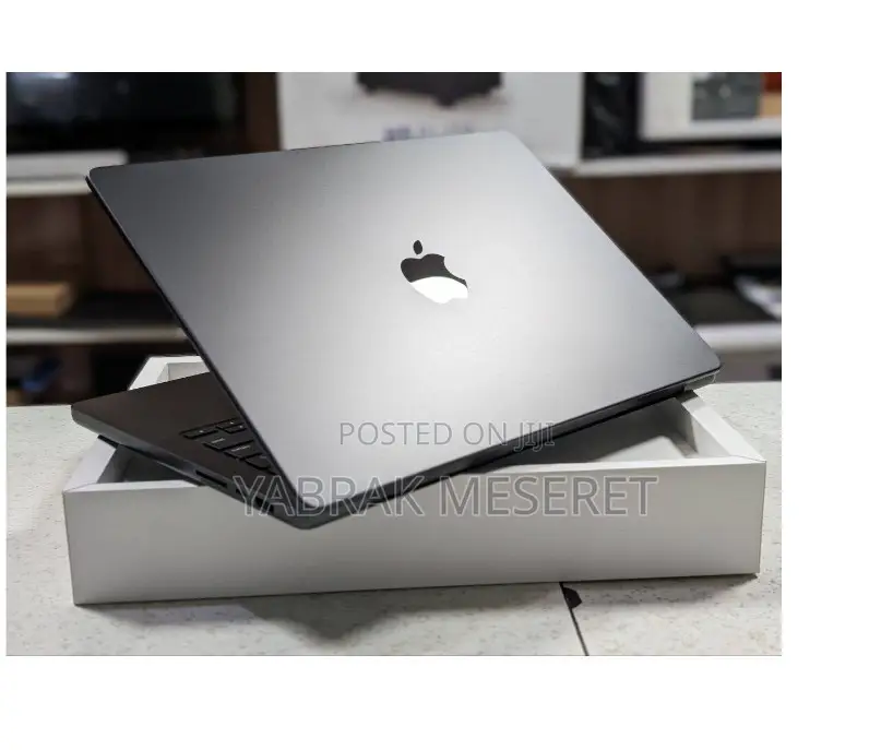 New Apple MacBook Pro 2023 M3 Pro 14-Inch 18GB Apple M3 Pro SSD 1T