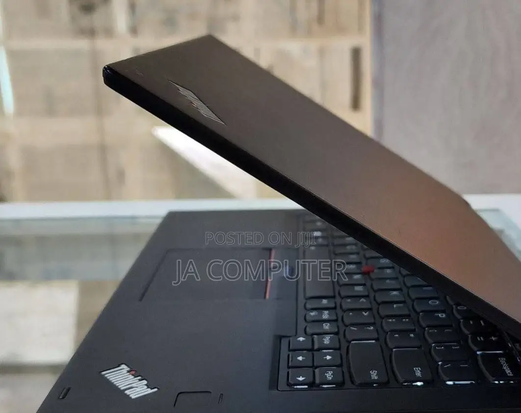 New Laptop Lenovo ThinkPad X380 Yoga 8GB Intel Core I7 SSD 512GB