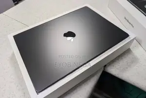 New Apple MacBook Pro 2023 M3 14-Inch 18GB Apple M3 Pro SSD 256GB