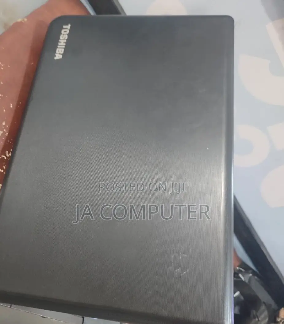 Laptop Toshiba Satellite C55 4GB Intel Core I3 HDD 500GB