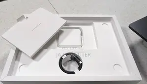 New Laptop Apple MacBook Pro 2023 M3 14-Inch 18GB Apple M3 Pro SSD 1T