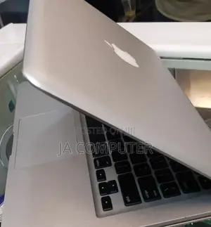 Laptop Apple MacBook Pro 2011 4GB Intel Core I3 HDD 500GB