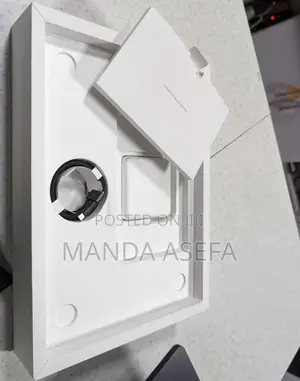 Photo - New Laptop Apple MacBook Pro 18GB Apple M3 SSD 1T