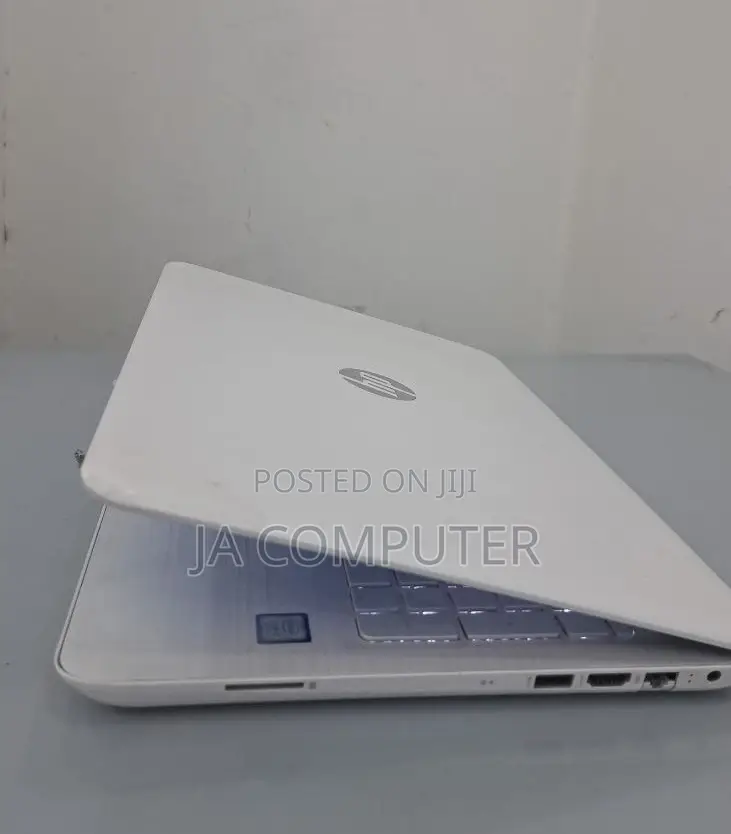 New Laptop HP Pavilion 15 8GB Intel Core I5 HDD 1T