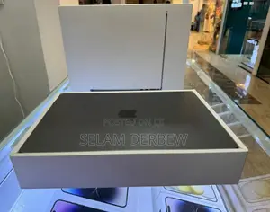 New Laptop Apple MacBook Air 2022 M2 8GB Apple M2 SSD 256GB