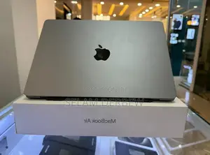 New Laptop Apple MacBook Air 2022 M2 8GB Apple M2 SSD 256GB