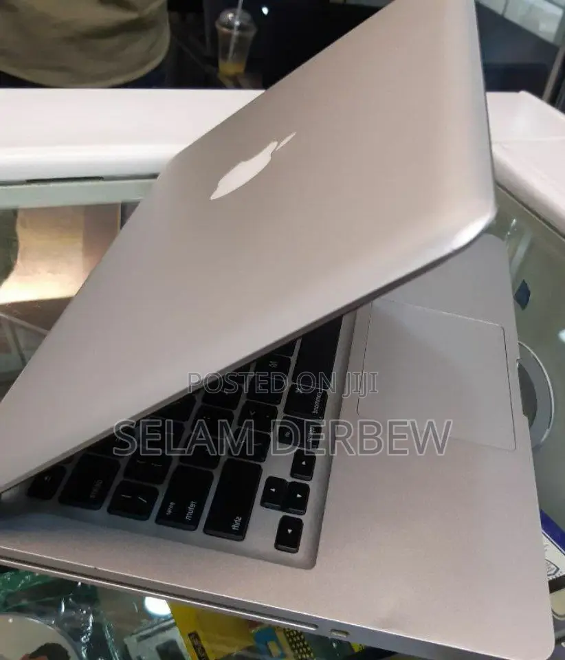 Laptop Apple MacBook Pro 2011 4GB Intel Core 2 Duo HDD 500GB