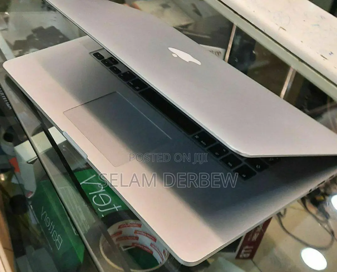 Laptop Apple MacBook Pro 2011 4GB Intel Core 2 Duo HDD 500GB