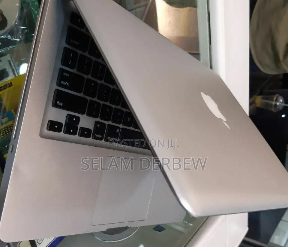 Laptop Apple MacBook Pro 2011 4GB Intel Core 2 Duo HDD 500GB
