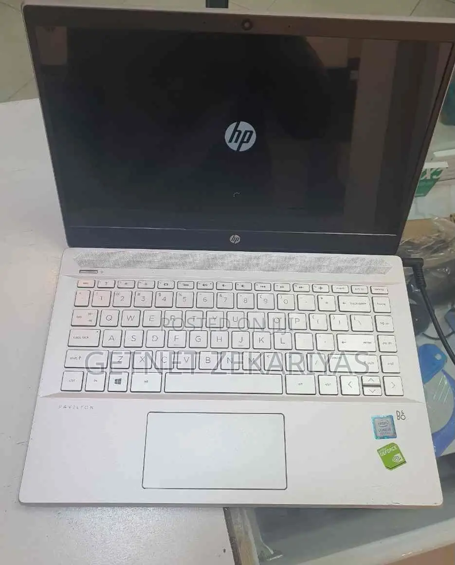 New Laptop HP Pavilion 14 8GB Intel Core I5 SSD 256GB