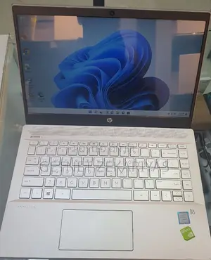 New Laptop HP Pavilion 14 8GB Intel Core I5 SSD 256GB
