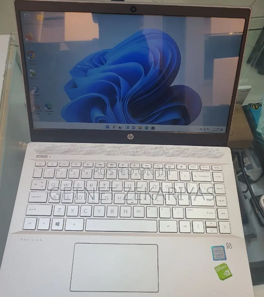 New Laptop HP Pavilion 14 8GB Intel Core I5 SSD 256GB