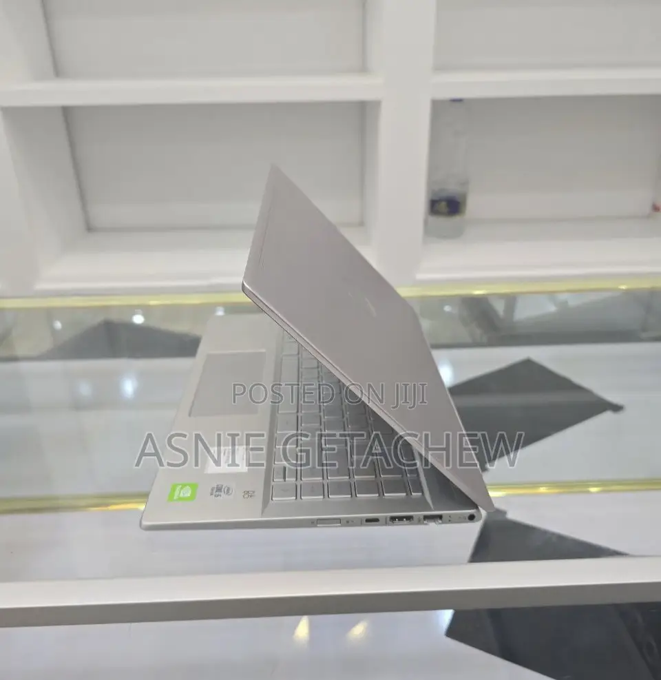 New Laptop HP Pavilion 15 8GB Intel Core I5 SSD 512GB