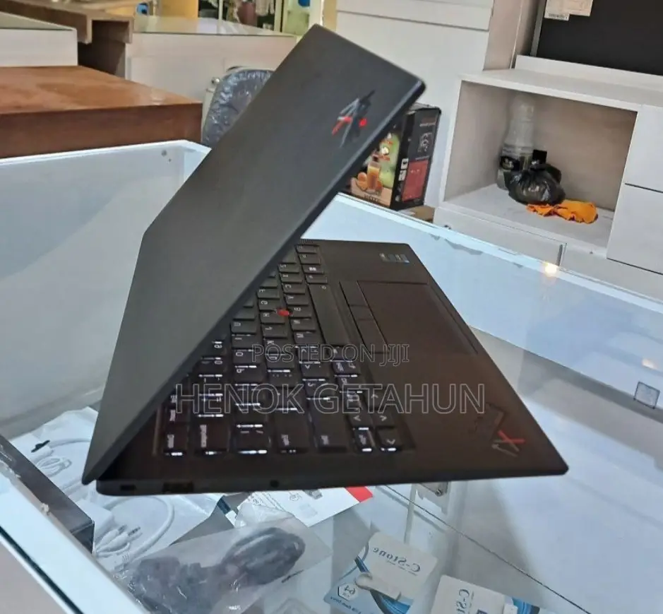 New Laptop Lenovo ThinkPad X1 Carbon 16GB Intel Core I7 SSD 512GB