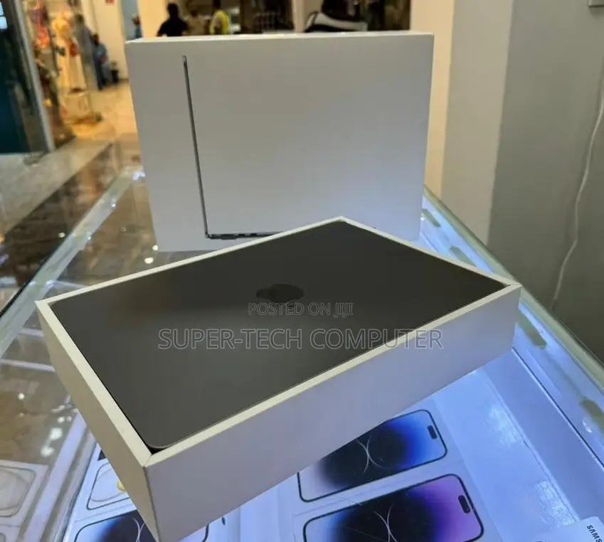 New Laptop Apple MacBook Air 2022 M2 8GB Apple M2 SSD 256GB