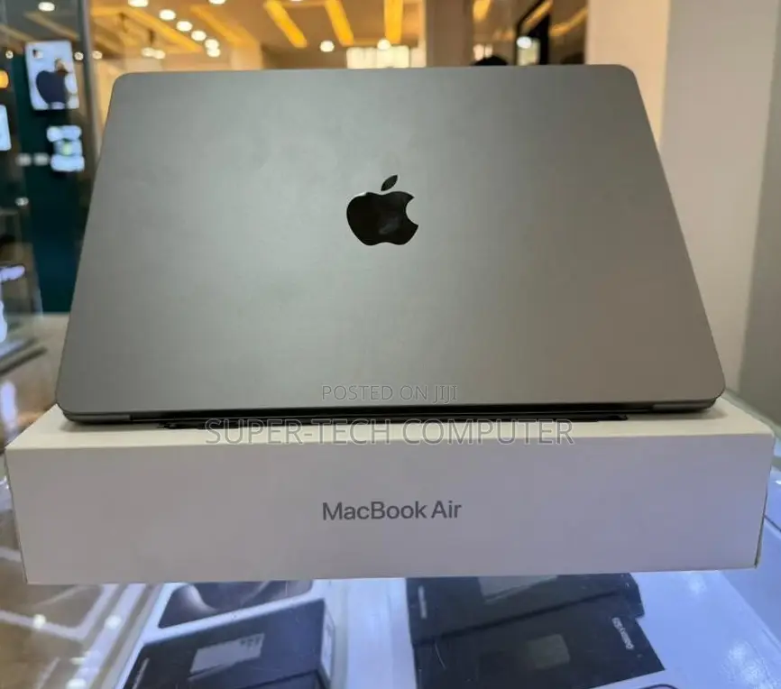 New Laptop Apple MacBook Air 2022 M2 8GB Apple M2 SSD 256GB