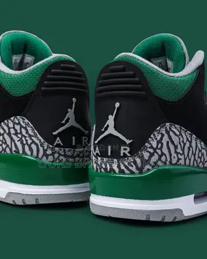 Photo - High Master Quality Luxurious Air Jordan 3 Sneakers High