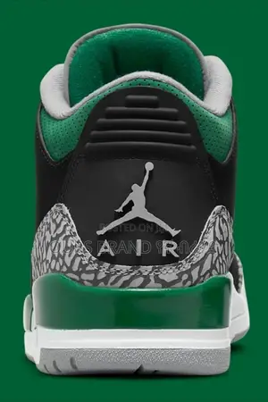 Photo - High Master Quality Luxurious Air Jordan 3 Sneakers High