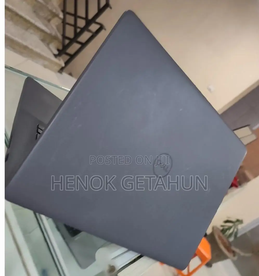 New Laptop Dell Vostro 1014 8GB Intel Core i5 SSD 256GB