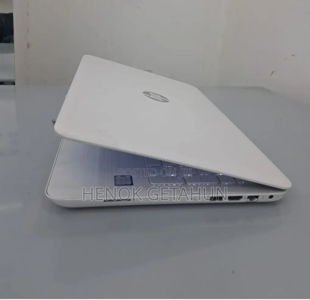 New Laptop HP Pavilion 15 8GB Intel Core I5 HDD 1T