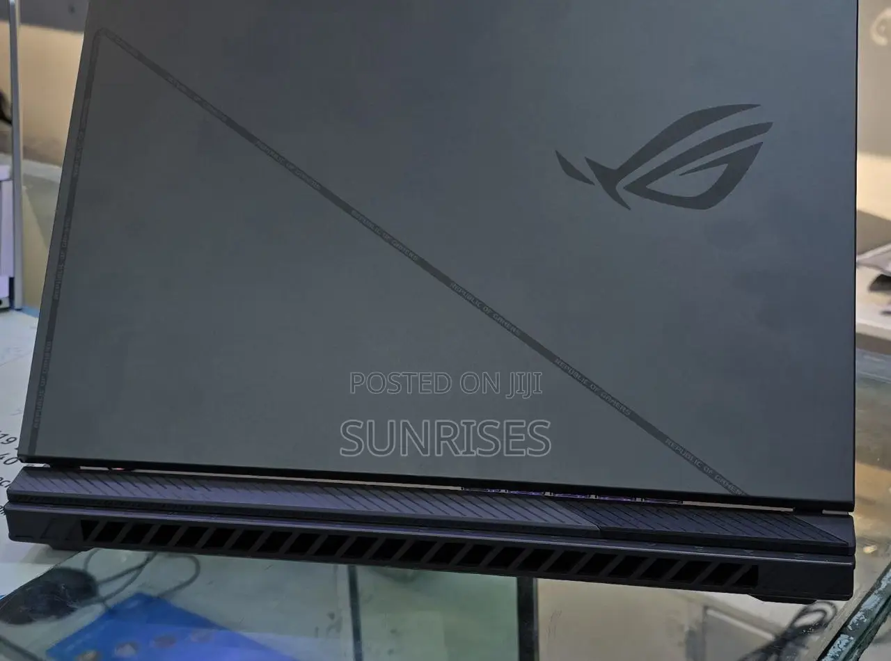 New Laptop Asus ROG Strix G15 16GB Intel Core I7 SSD 1T