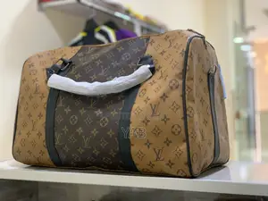 Photo - Louis Vuitton ٠ Bags