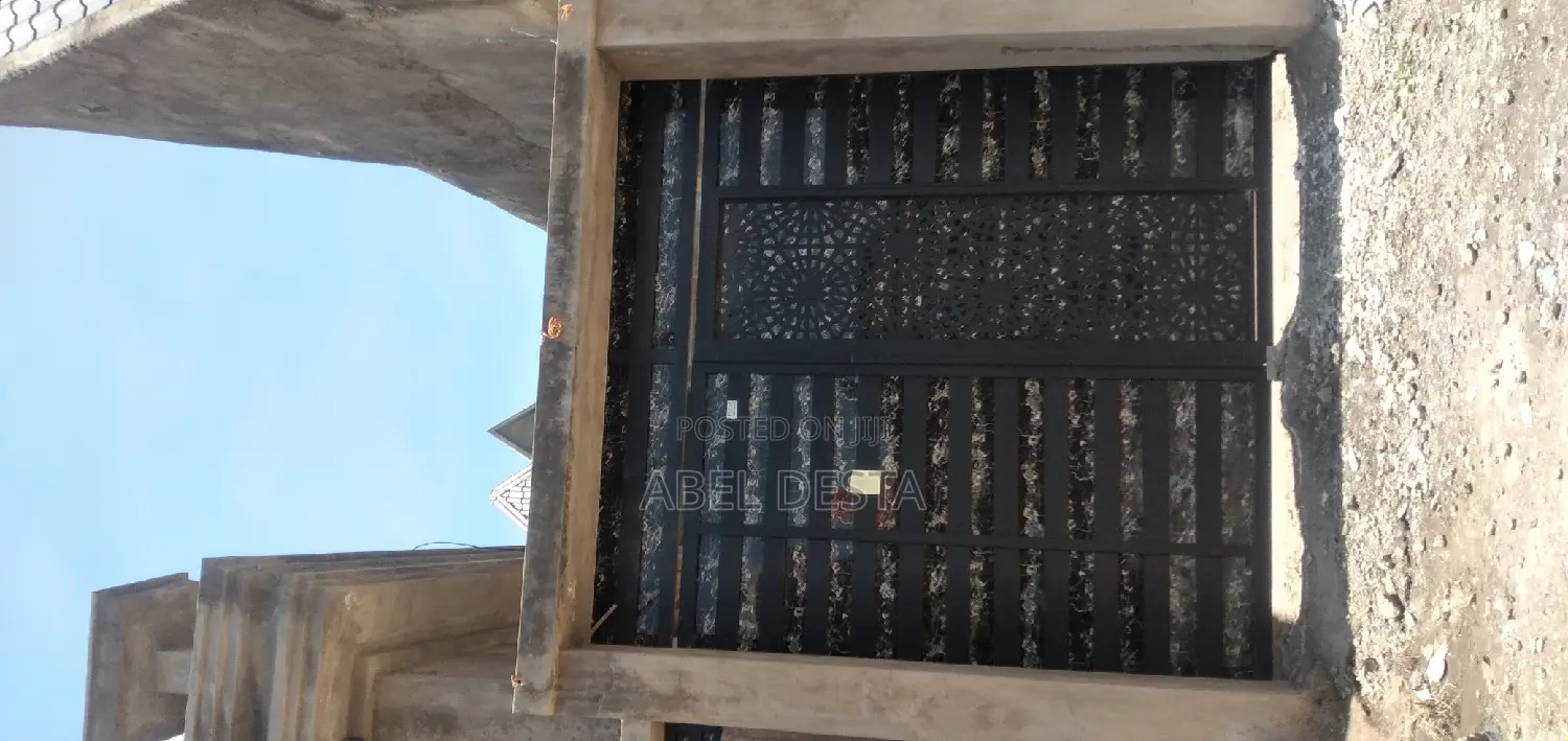 3bdrm Villa in Johar Adebabay Geba, Adama for sale