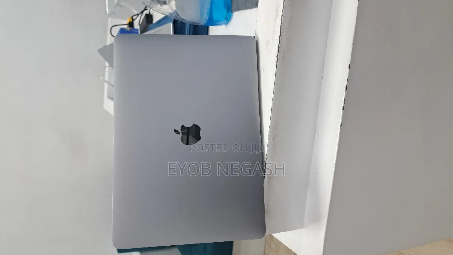 New Laptop Apple MacBook Air 2022 M2 8GB Apple M2 SSD 256GB