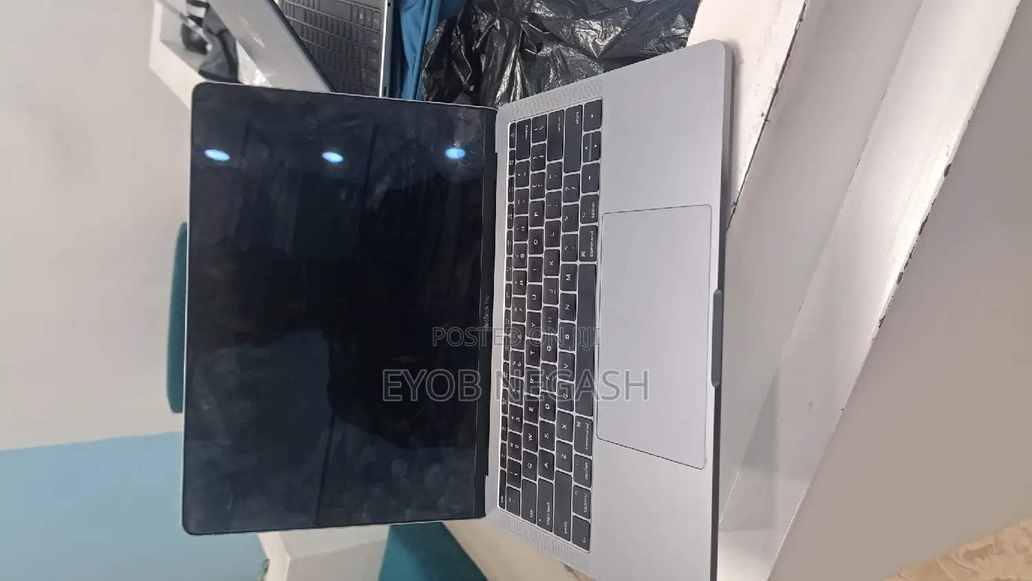 New Laptop Apple MacBook Air 2022 M2 8GB Apple M2 SSD 256GB