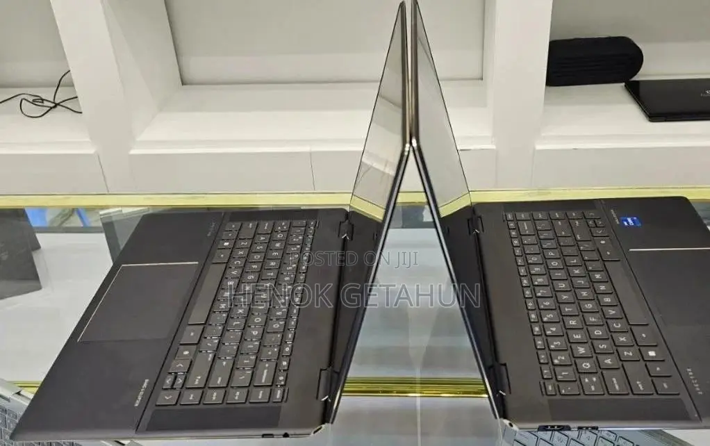 New Laptop HP Spectre 16GB Intel Core i7 SSD 512GB