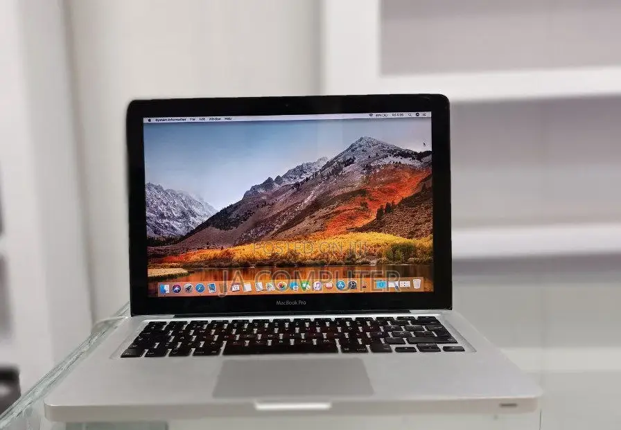 New Laptop Apple MacBook Pro 4GB Intel Core 2 Duo HDD 320GB