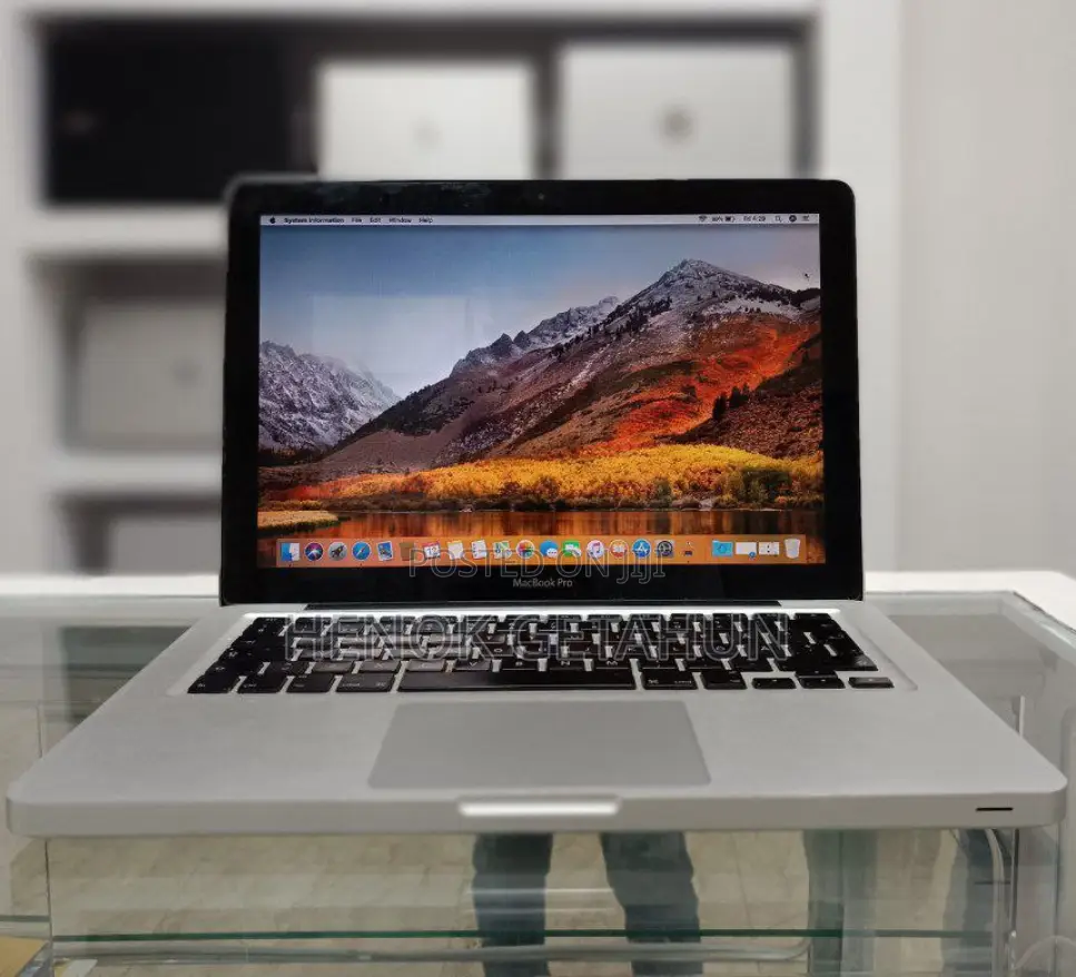 New Laptop Apple MacBook Pro 2010 4GB Intel Core I3 HDD 320GB