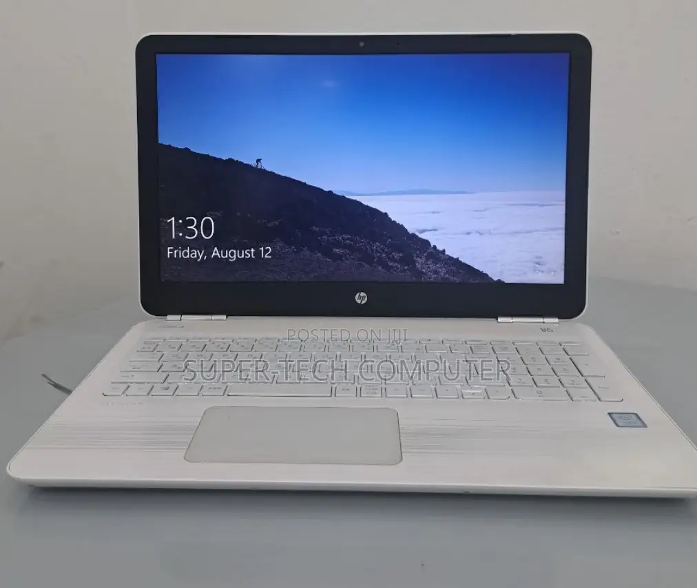 New Laptop HP Pavilion 10 8GB Intel Core I5 HDD 1T