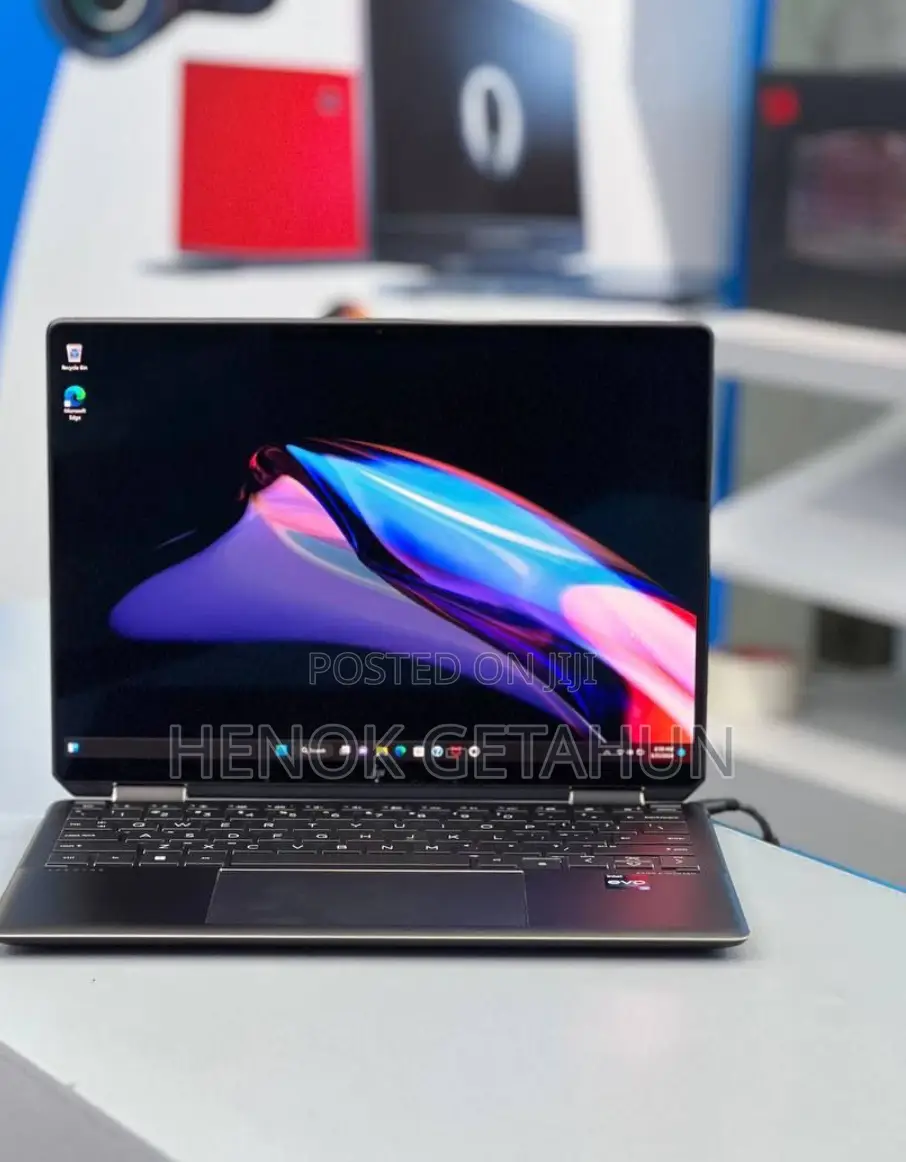 New Laptop HP Spectre 16GB Intel Core I7 SSD 1T