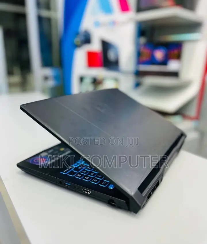New Laptop MSI Katana 15 16GB Intel Core i7 SSD 512GB