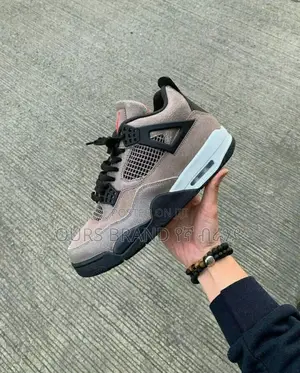 High Master Quality Luxurious Air Jordan 4 Retro Sneakers Sh