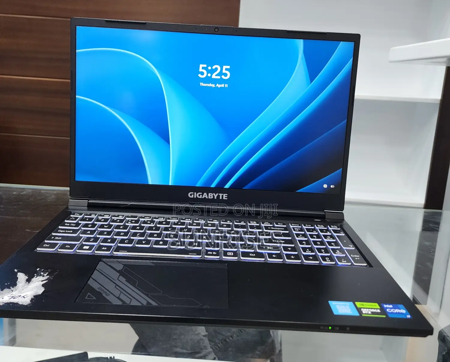 New Laptop Gigabyte AORUS 17X 16GB Intel Core I7 SSD 512GB