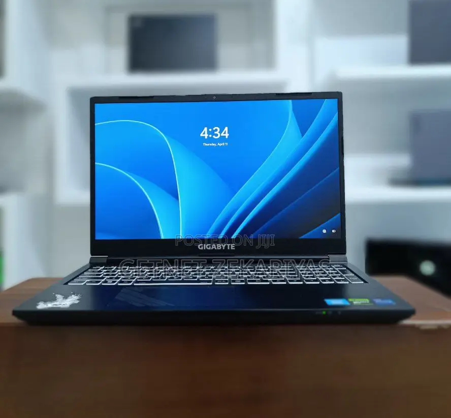 New Laptop Gigabyte AERO 15 16GB Intel Core I7 SSD 512GB