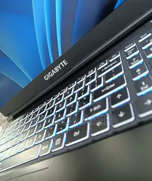 New Laptop Gigabyte 16GB Intel Core I7 SSD 512GB