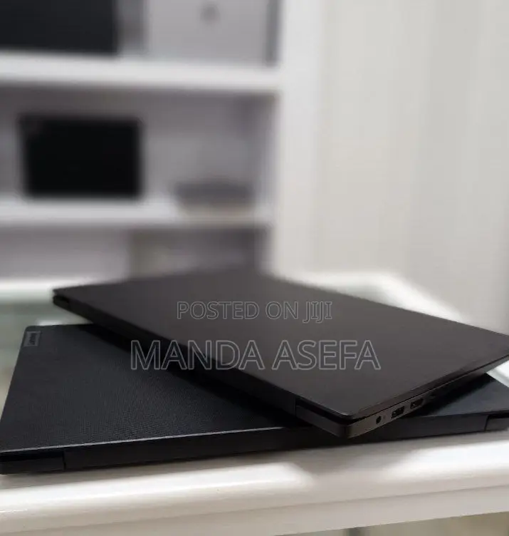 New Laptop Lenovo 8GB AMD Ryzen 3 SSD 256GB