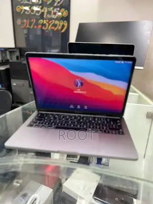 Photo - Laptop Apple MacBook Pro 2019 8GB Intel Core I5 SSD 256GB