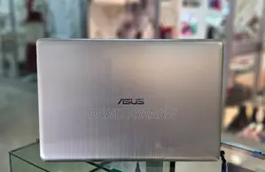 New Laptop Asus VivoBook 15 X505BA 8GB Intel Core I7 SSD 1T