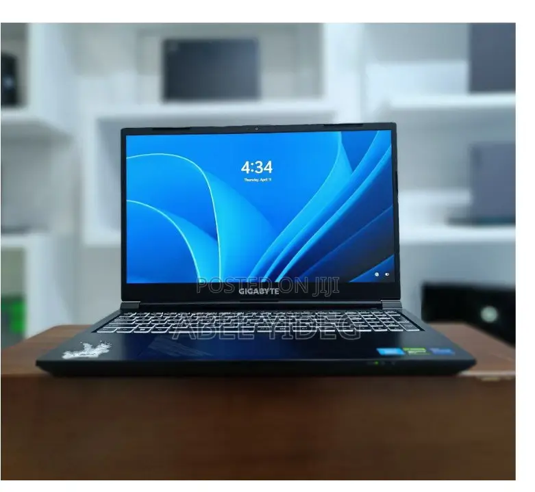 New Laptop Gigabyte 16GB Intel Core I7 SSD 512GB
