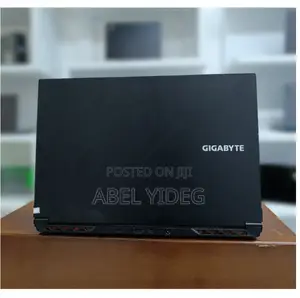 New Laptop Gigabyte 16GB Intel Core I7 SSD 512GB