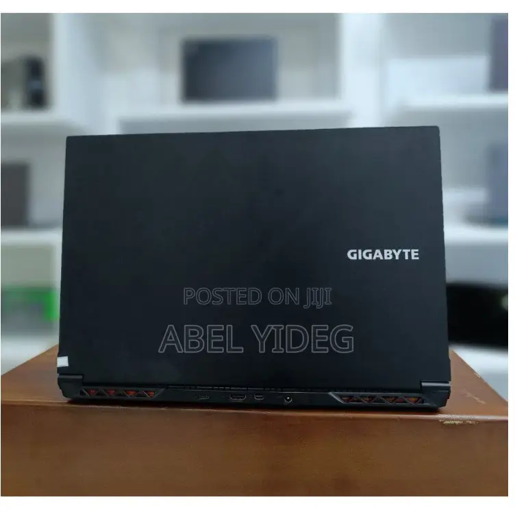 New Laptop Gigabyte 16GB Intel Core I7 SSD 512GB